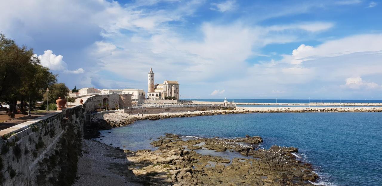 No Tag Urban Hotel Trani Exterior photo